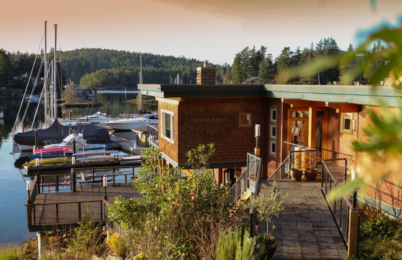 Painted Boat Resort Spa And Marina Madeira Park Luaran gambar